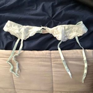 NEW:Victoria secret garter belt wedding collection
